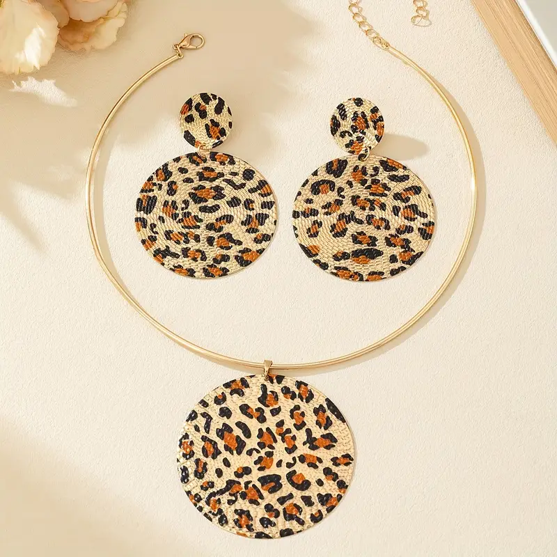 Boucles d'Oreilles et Collier à Imprimé Léopard
