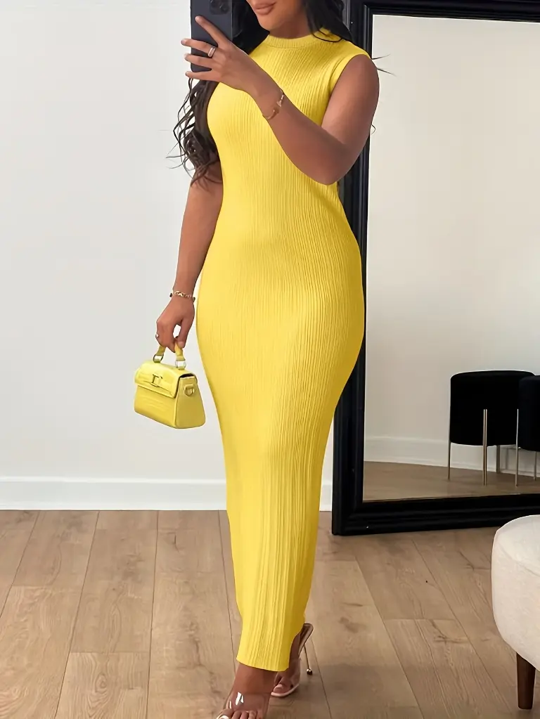 Robe Moulante à Col Rond et Sans Manches