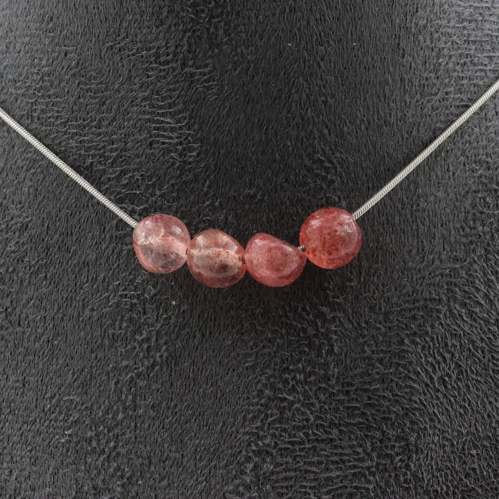 Collier en Quartz de Fraise avec Chaîne en Acier Inoxydable de Madagascar - 4 Perles