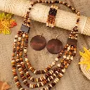 Collier en bois multicouche fait à la main
