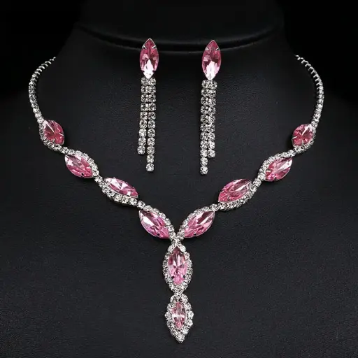 Ensemble de bijoux élégants en strass