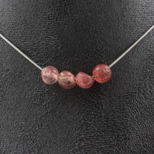 Collier en Quartz de Fraise avec Chaîne en Acier Inoxydable de Madagascar - 4 Perles