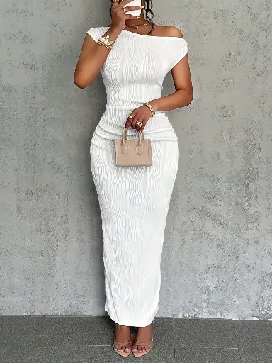 Robe Élégante à Épaules Dénudées 